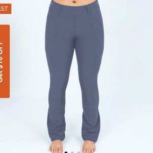 Irideon Women’s Bootcut Cargo Breech